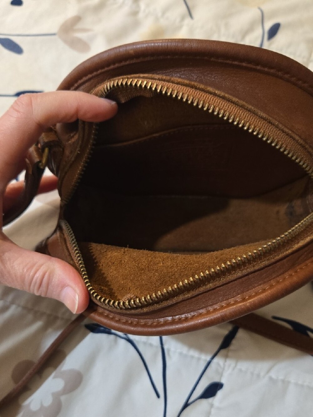 Vintage Coach Canteen bag (Style 9982) - Picture 6 of 12